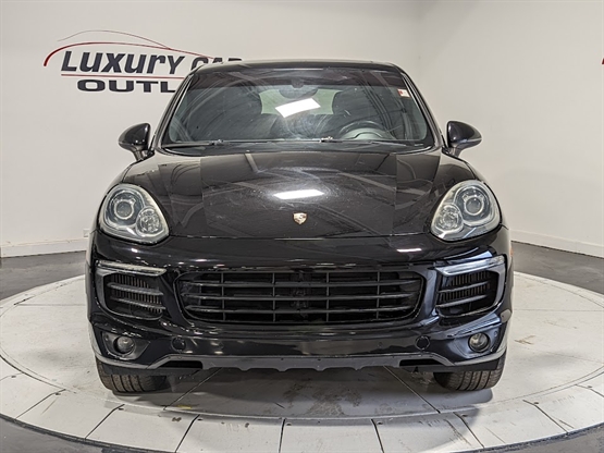 2016 Porsche Cayenne S's photo
