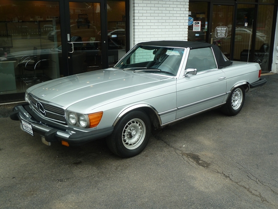 1976 MERCEDES-BENZ SL-Class 450SL RWD