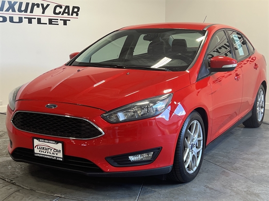 2015 FORD Focus SE FWD