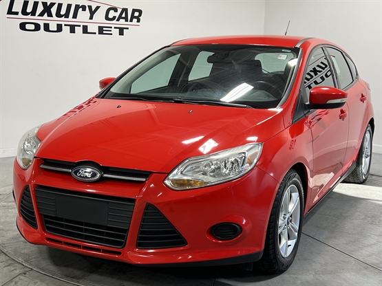 2014 FORD Focus SE FWD